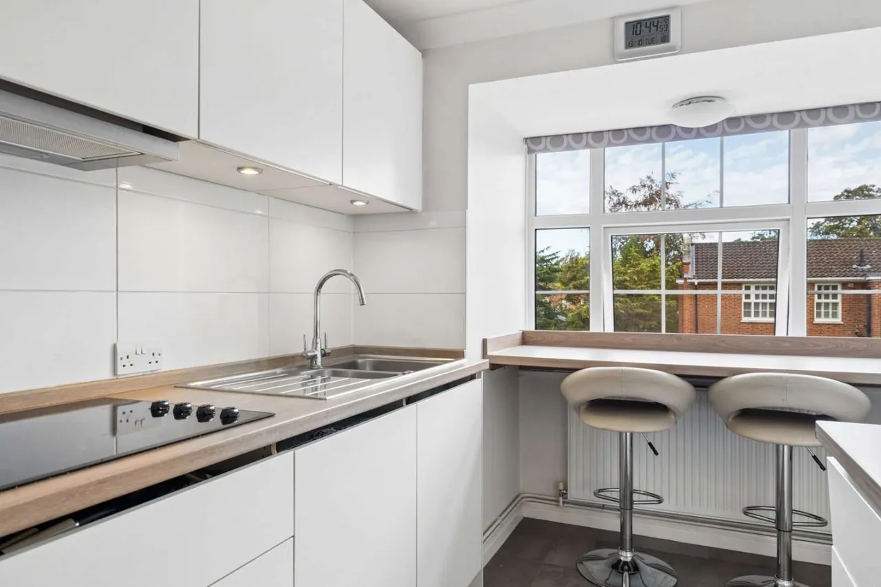 Phyllis Court Drive, Henley-on-Thames, RG9, photo 7