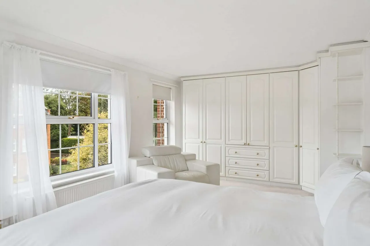 Phyllis Court Drive, Henley-on-Thames, RG9, photo 9