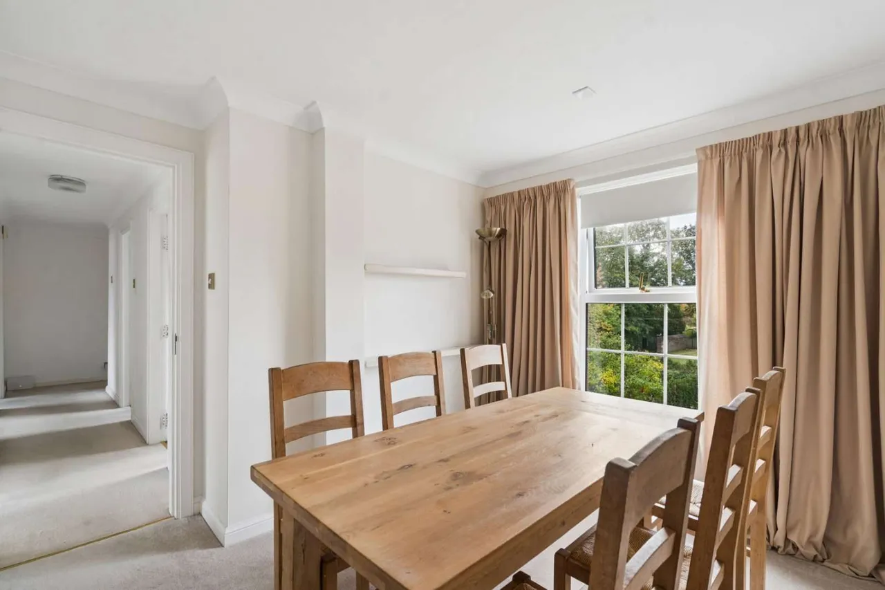 Phyllis Court Drive, Henley-on-Thames, RG9, photo 11