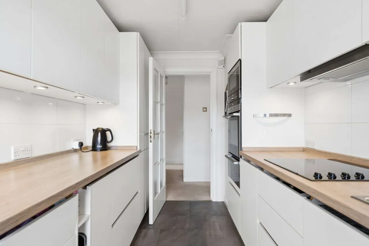 Phyllis Court Drive, Henley-on-Thames, RG9, photo 6
