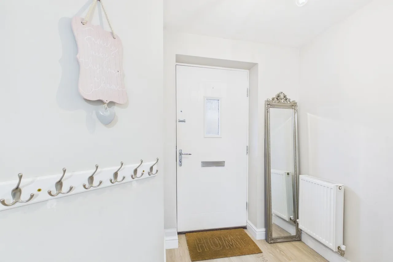 Fontwell Park Drive, Cawthorpe, PE10, photo 4