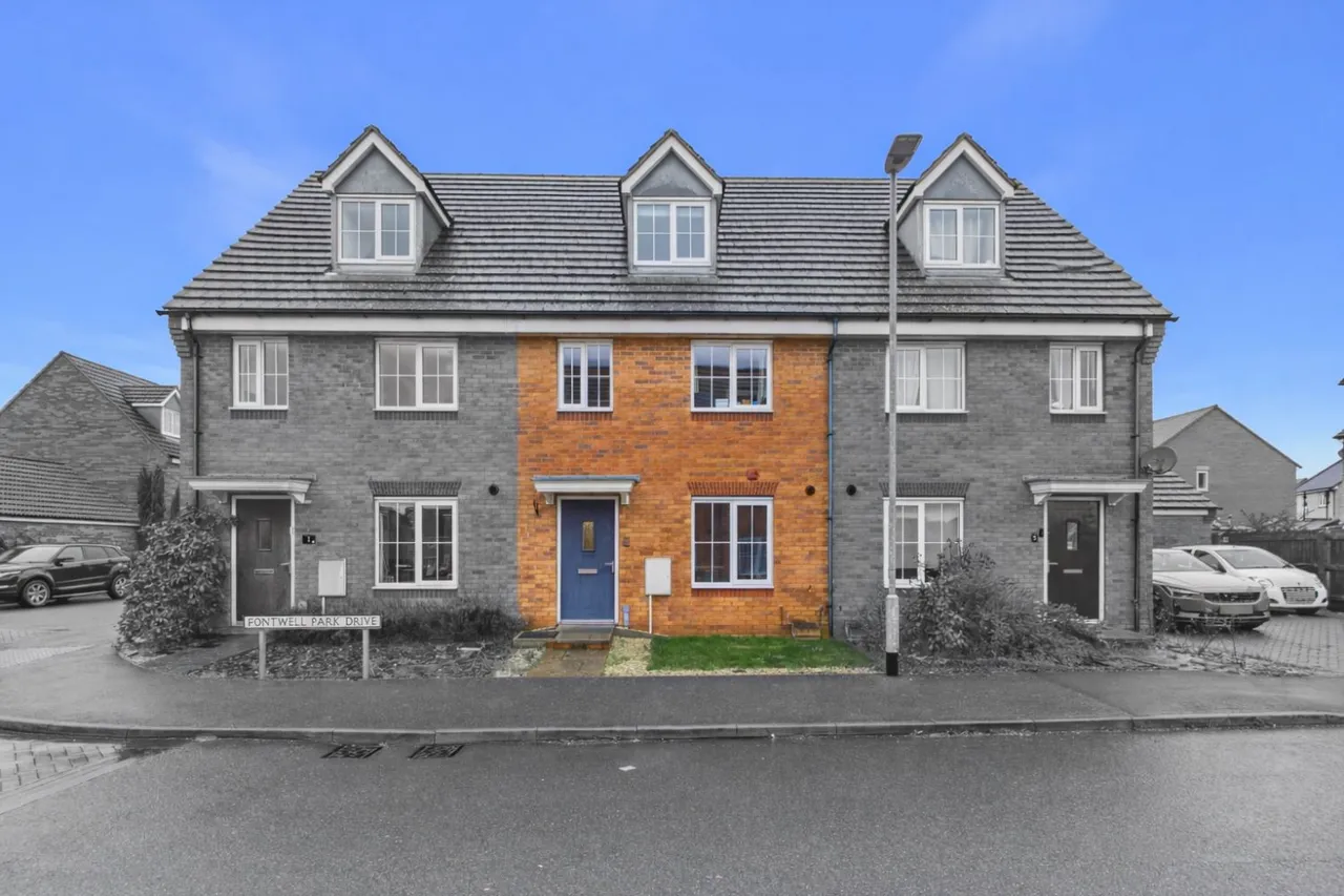 Fontwell Park Drive, Cawthorpe, PE10, photo 24