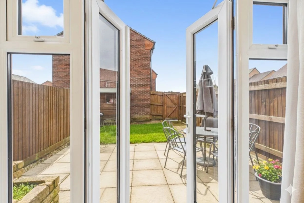Fontwell Park Drive, Cawthorpe, PE10, photo 22