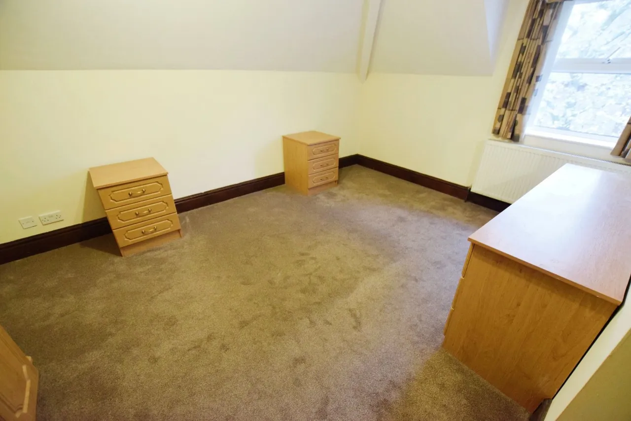 Sandwich Road, Eccles, M30, photo 3