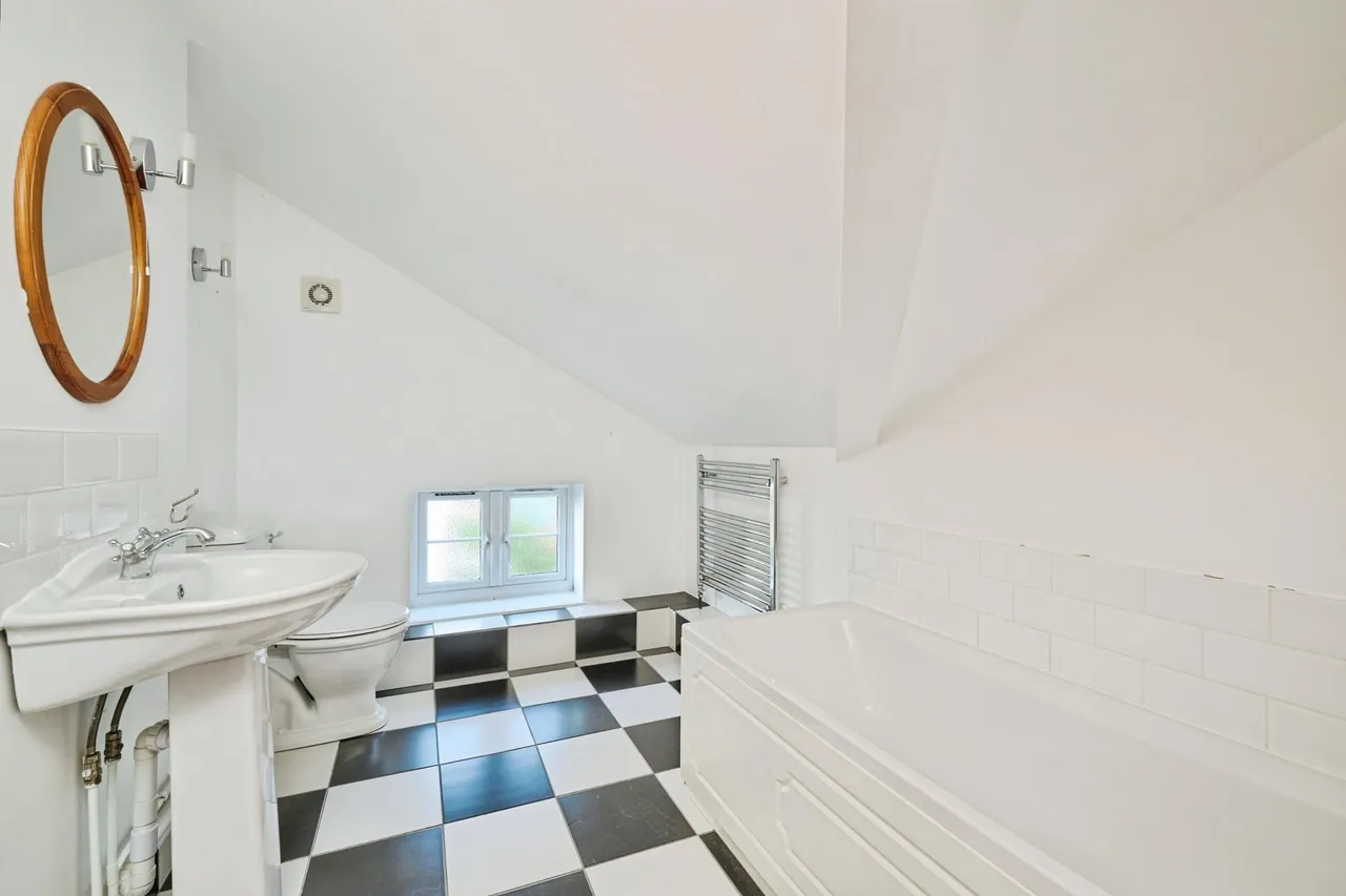 High Street, Harston, CB22, photo 13