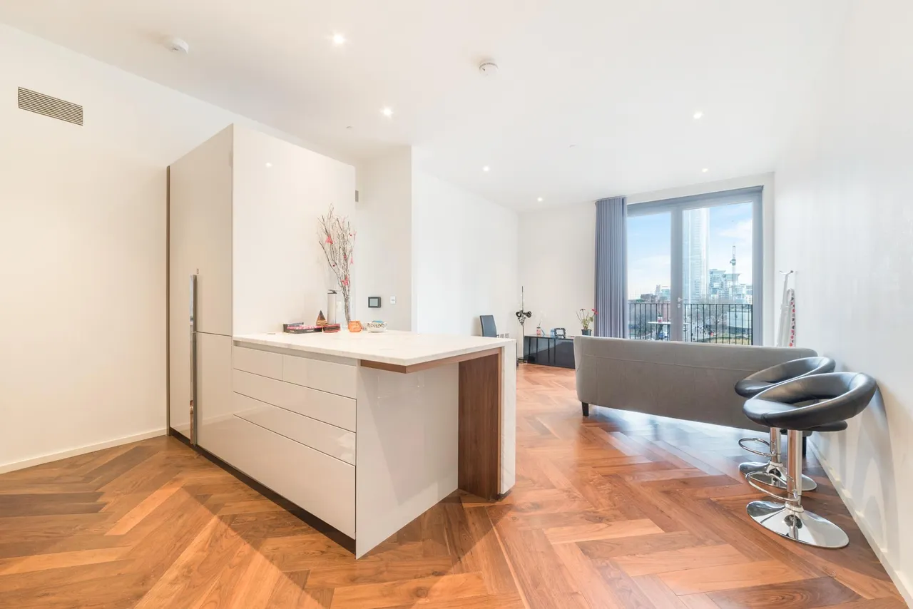 Ambassador Building, Nine Elms, SW11, photo 3