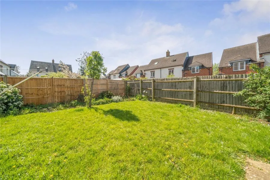 Cotts Field, Haddenham, HP17, photo 3