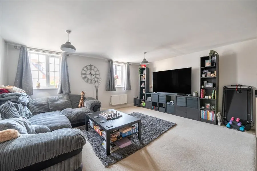 Cotts Field, Haddenham, HP17, photo 5
