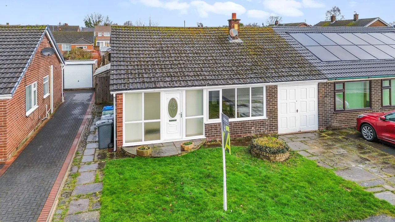 Meadow Lane, Fearnhead, Warrington, Warrington, WA2 0PN, photo 8