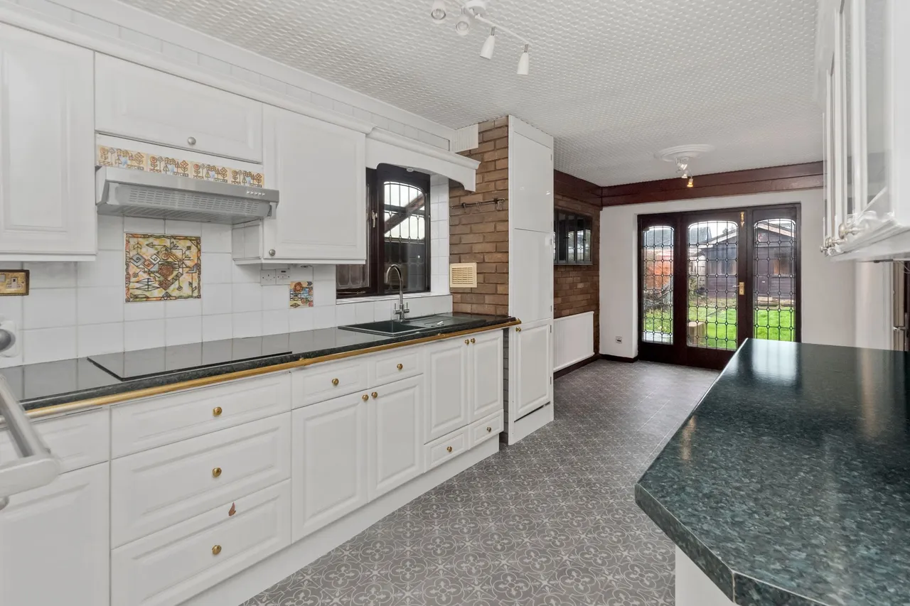 Meadow Lane, Fearnhead, Warrington, Warrington, WA2 0PN, photo 13
