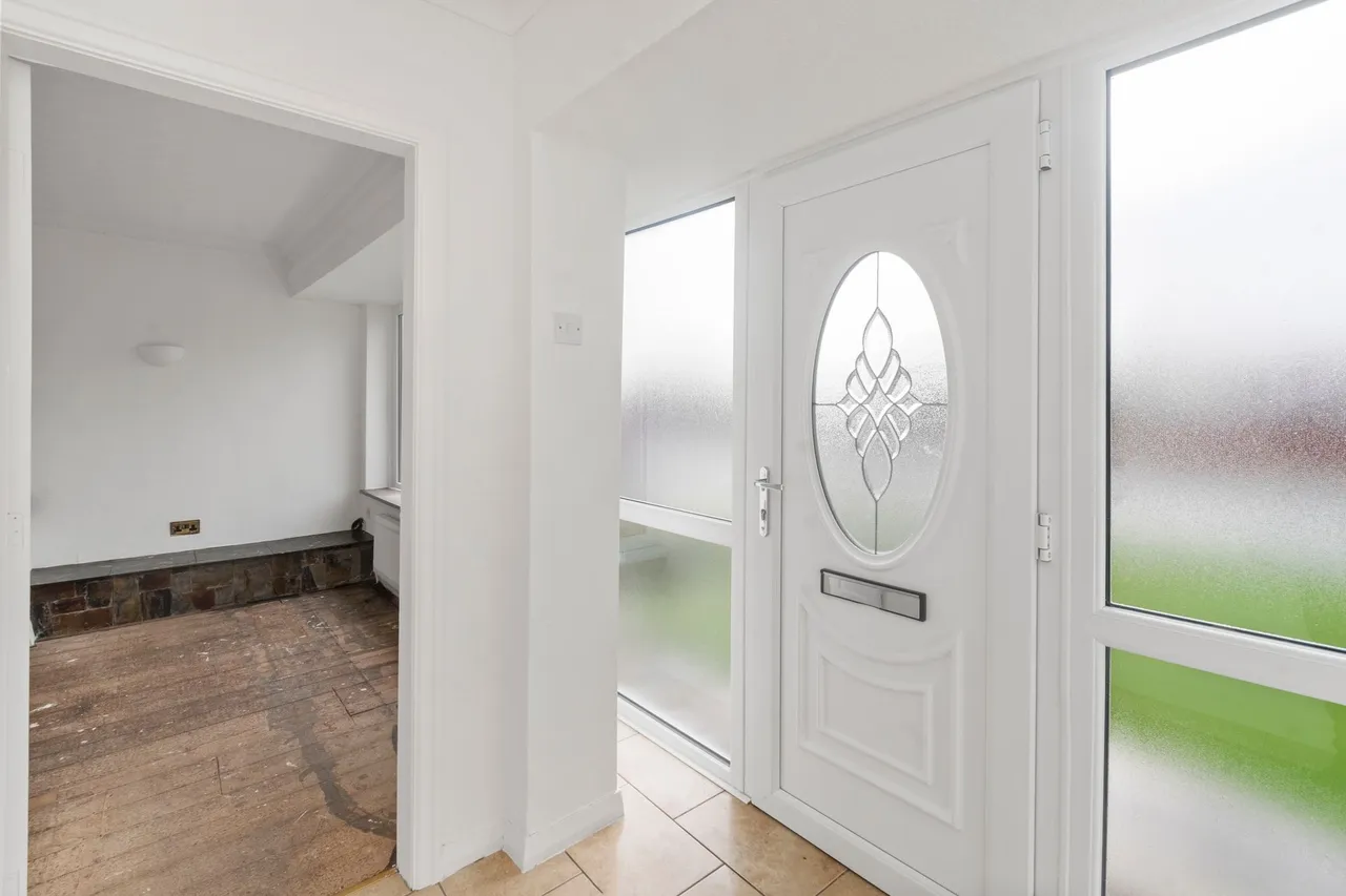 Meadow Lane, Fearnhead, Warrington, Warrington, WA2 0PN, photo 9