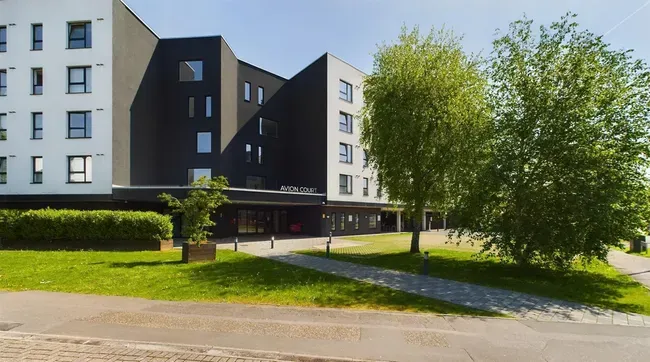 flat to rent — London Road, Crawley