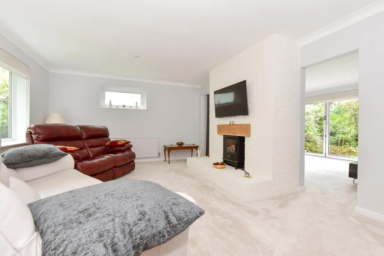 Alverstone Garden Village, PO36, photo 6
