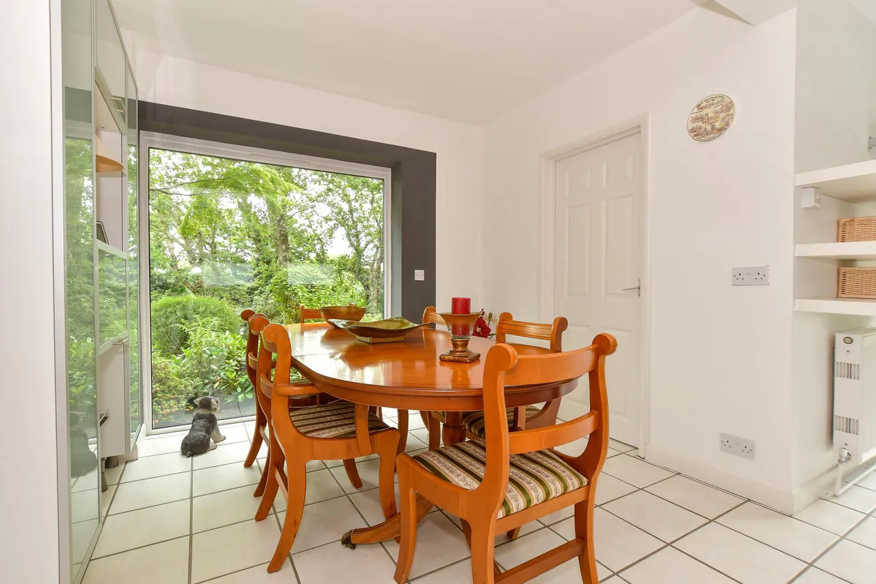 Alverstone Garden Village, PO36, photo 5
