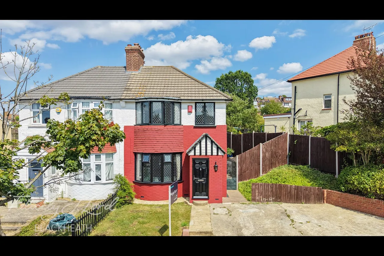 3 bed house for sale, Ankerdine Crescent, Shooters Hill