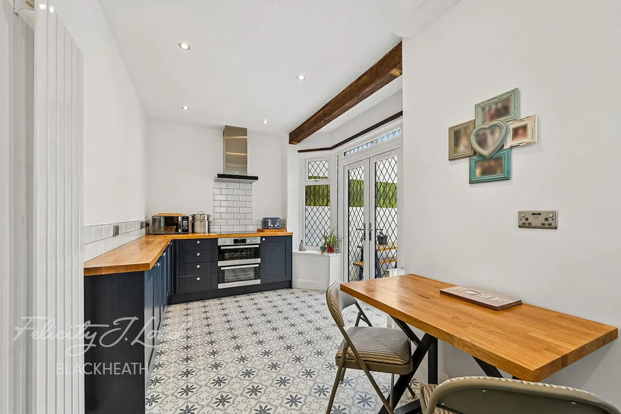 Ankerdine Crescent, Shooters Hill, photo 25