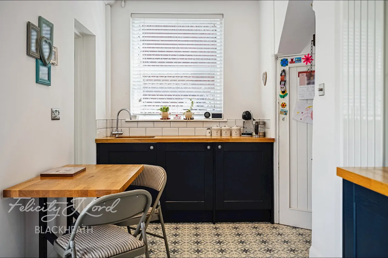 Ankerdine Crescent, Shooters Hill, photo 5