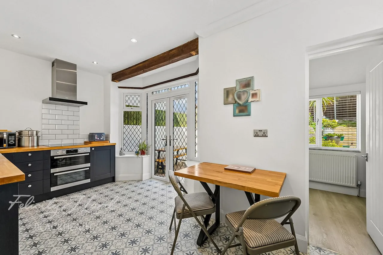 Ankerdine Crescent, Shooters Hill, photo 13