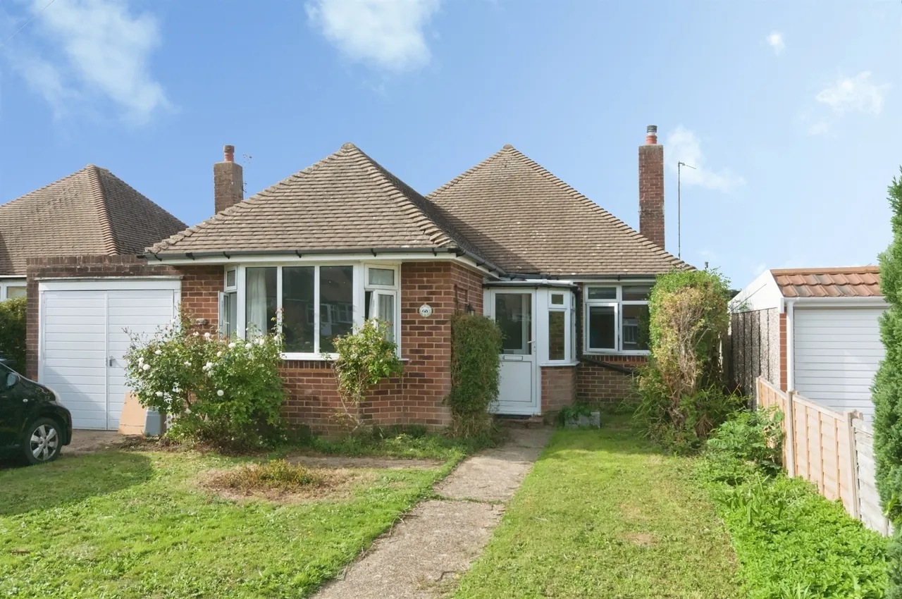 2 bed house for sale, Brightling Road, Polegate, BN26