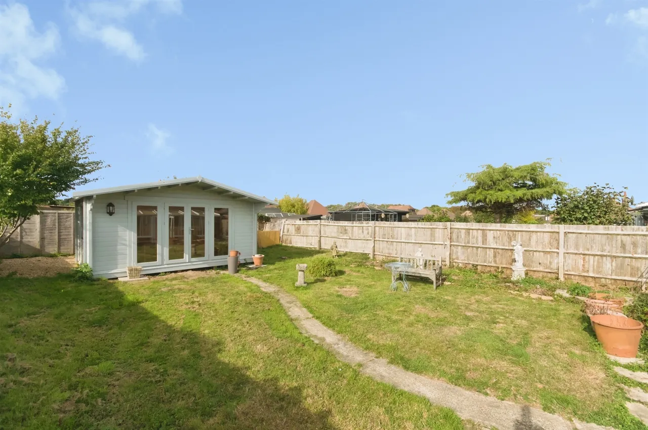 Brightling Road, Polegate, BN26, photo 15