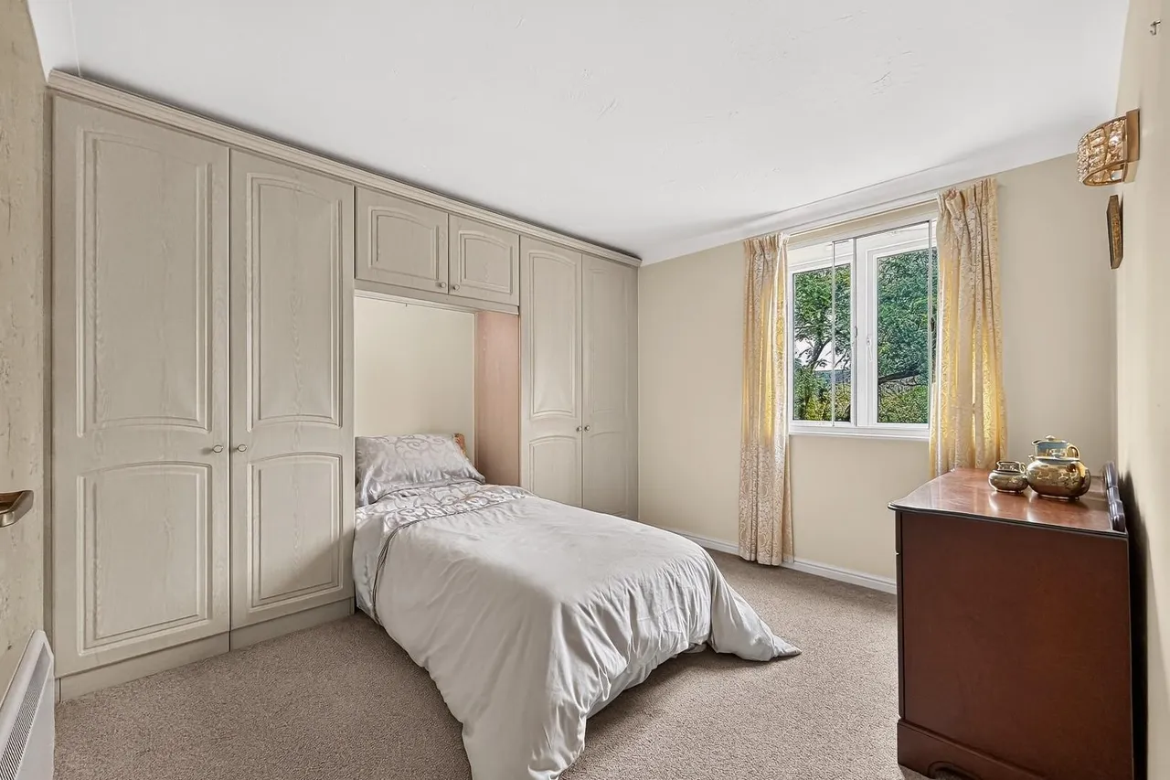 290 Park Road, Timperley, Cheshire WA15 6UB, photo 13