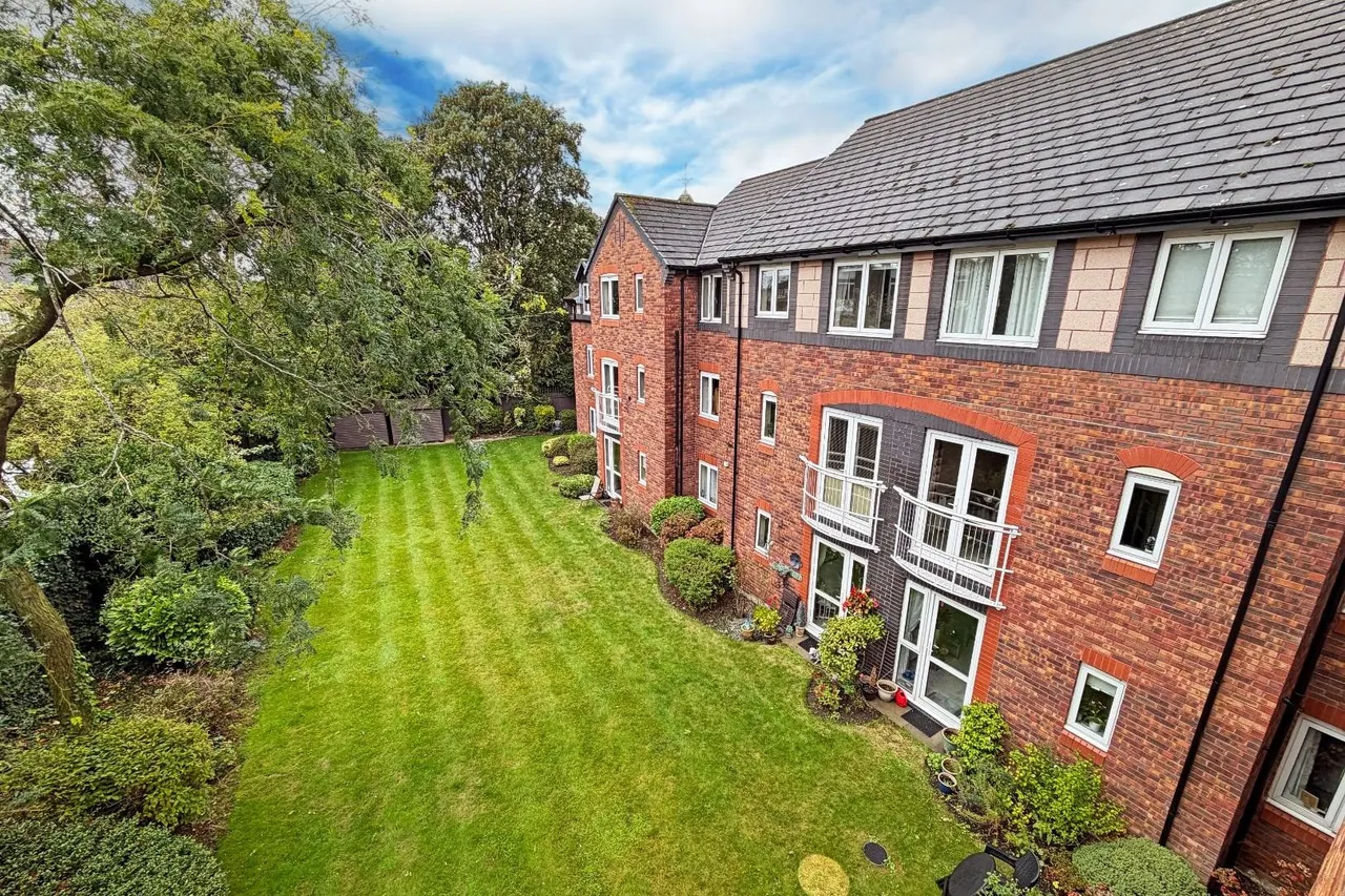 290 Park Road, Timperley, Cheshire WA15 6UB, photo 20