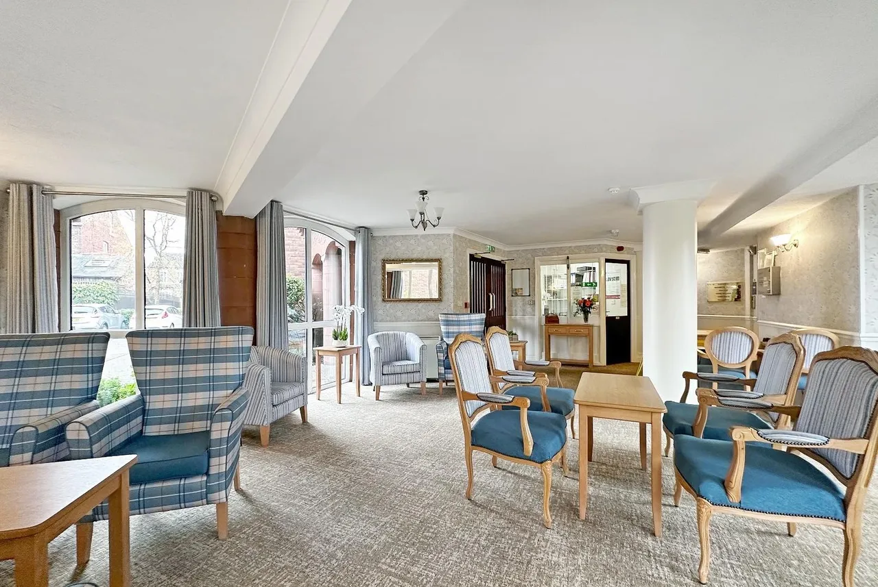 290 Park Road, Timperley, Cheshire WA15 6UB, photo 23
