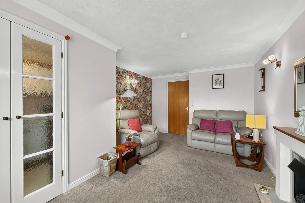 290 Park Road, Timperley, Cheshire WA15 6UB, photo 4