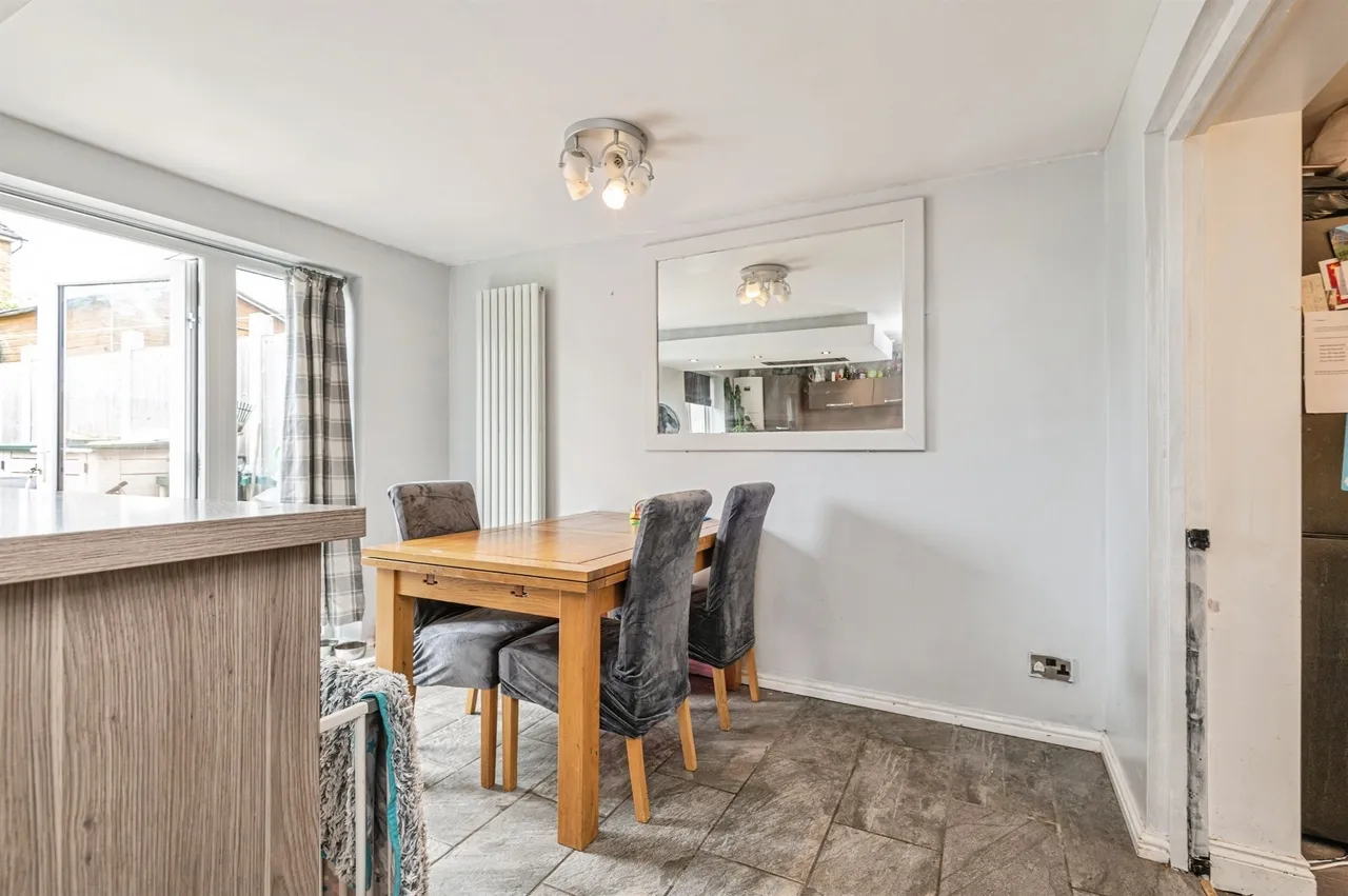Grosvenor Avenue, Lepton, HD8, photo 3
