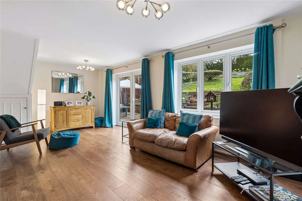 Whielden Lane, Winchmore Hill, Buckinghamshire, HP7 0NF, photo 5