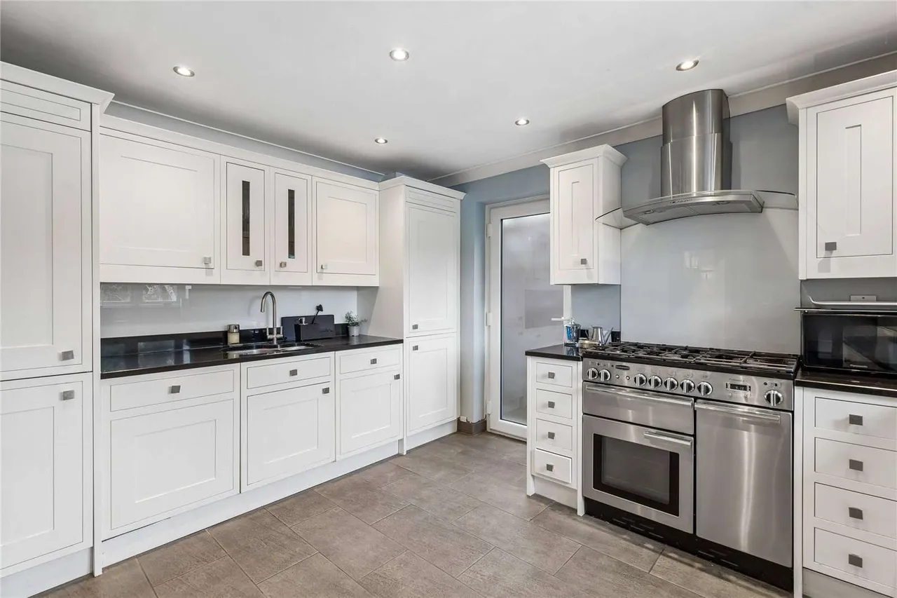 Whielden Lane, Winchmore Hill, Buckinghamshire, HP7 0NF, photo 7