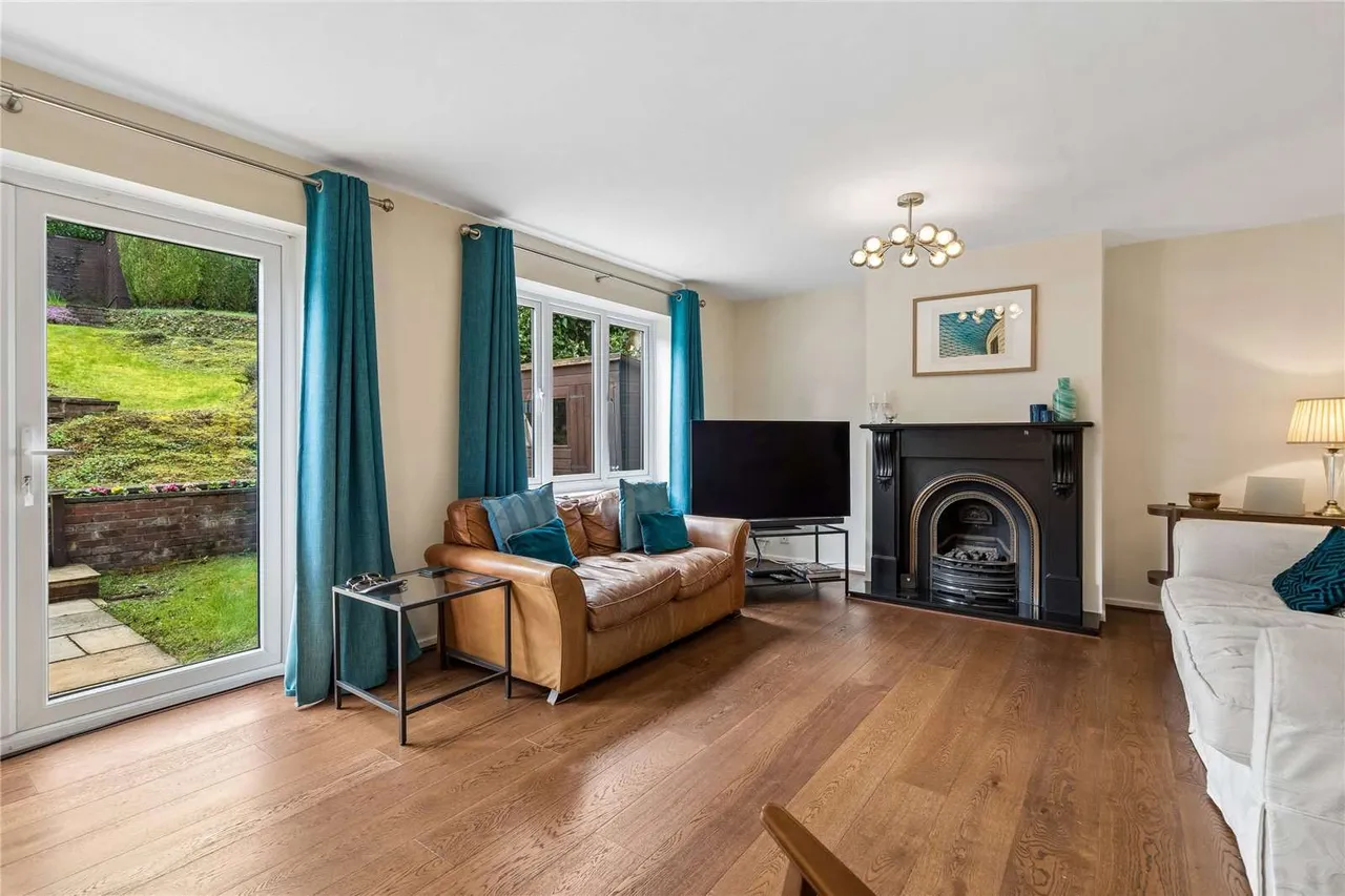 Whielden Lane, Winchmore Hill, Buckinghamshire, HP7 0NF, photo 4