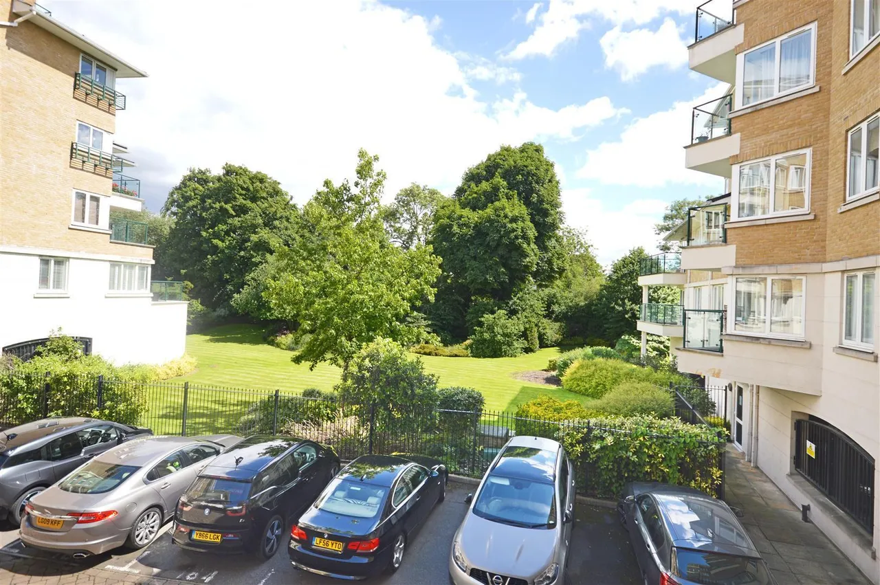Strand Drive, Kew, TW9, photo 12