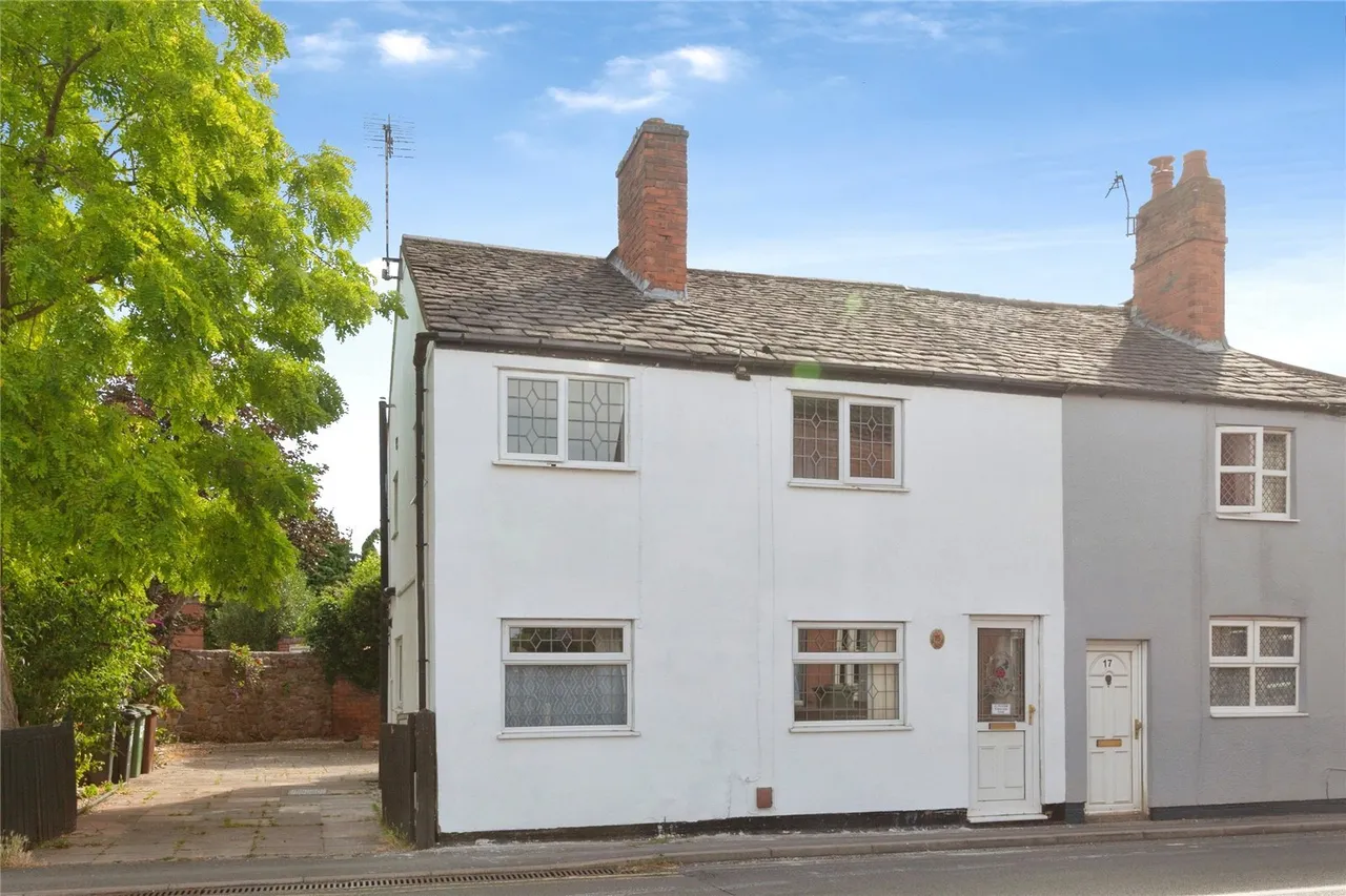 3 bed house for sale, Barkby Road, Syston, LE7