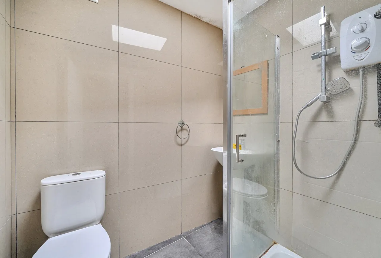 Lodore Gardens, Kingsbury, NW9 0DN, photo 10