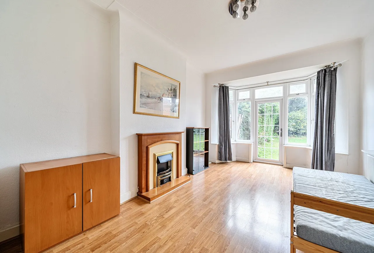 Lodore Gardens, Kingsbury, NW9 0DN, photo 9