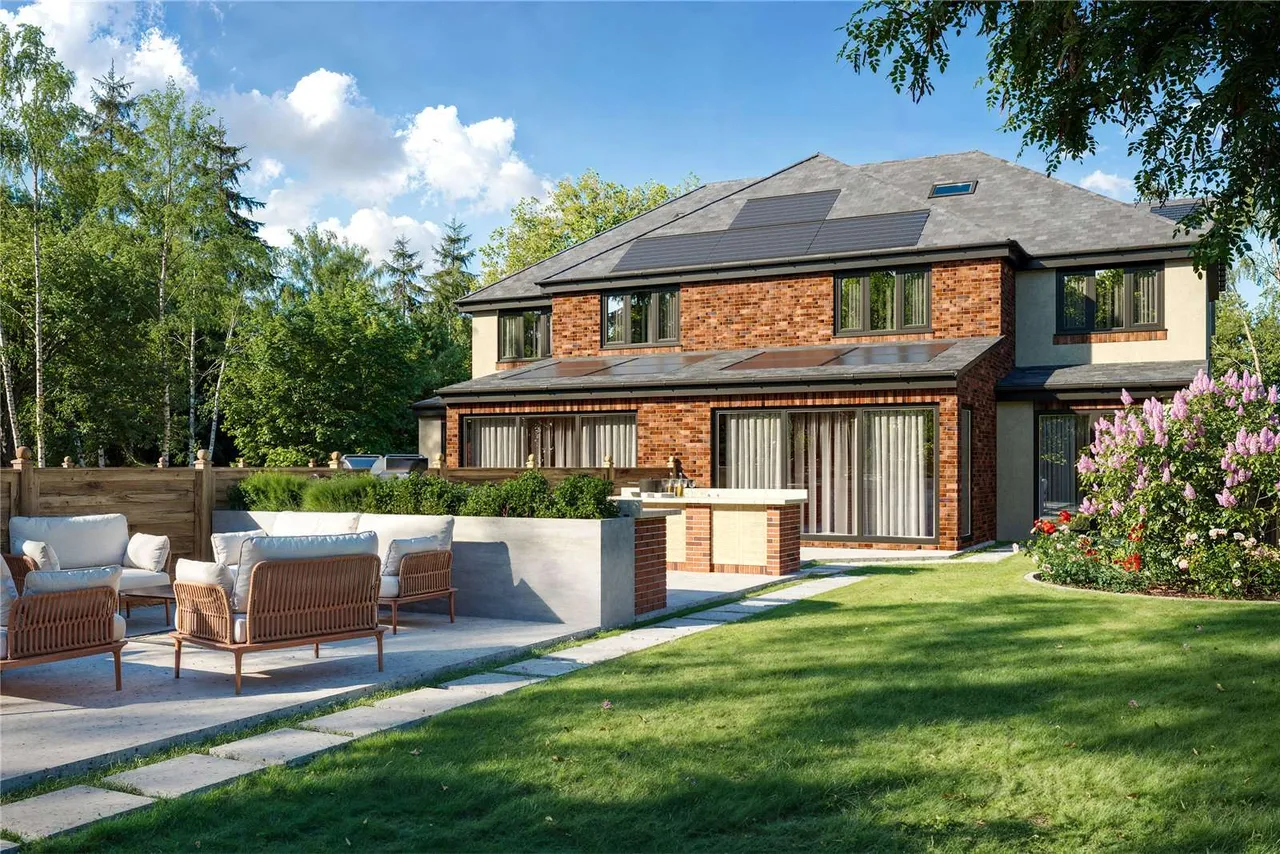 6 bed new development for sale — The Spinney, Beaconsfield, Buckinghamshire, HP9 1SB