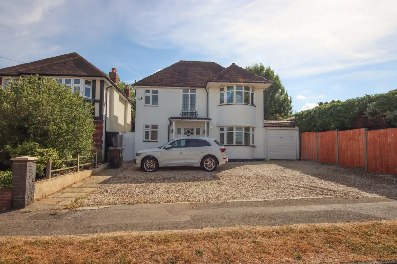 5 bed house to rent, Harefield Avenue, Cheam, SM2