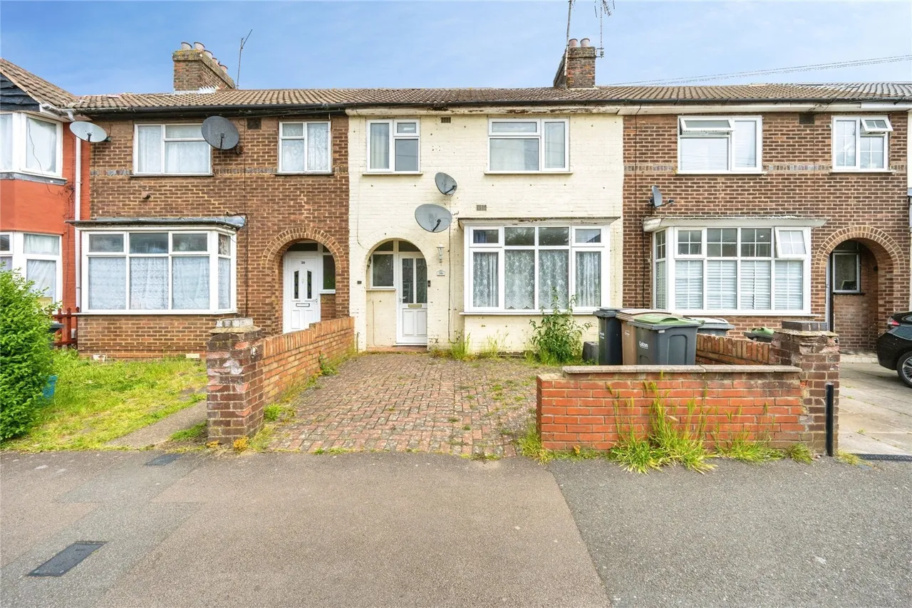 Connaught Road, Luton, Bedfordshire, LU4, photo 16