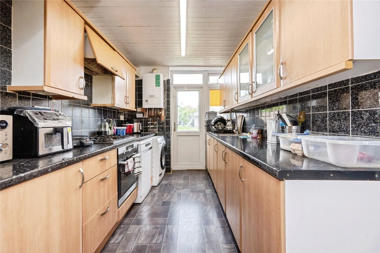 Connaught Road, Luton, Bedfordshire, LU4, photo 7
