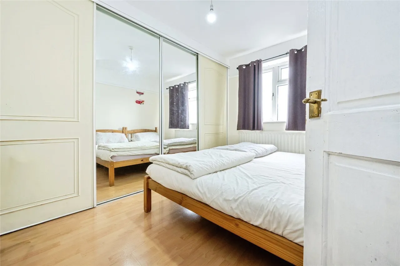 Connaught Road, Luton, Bedfordshire, LU4, photo 9
