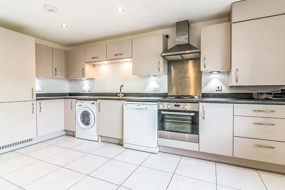 James Leach V C Road, Manchester, M40, photo 4