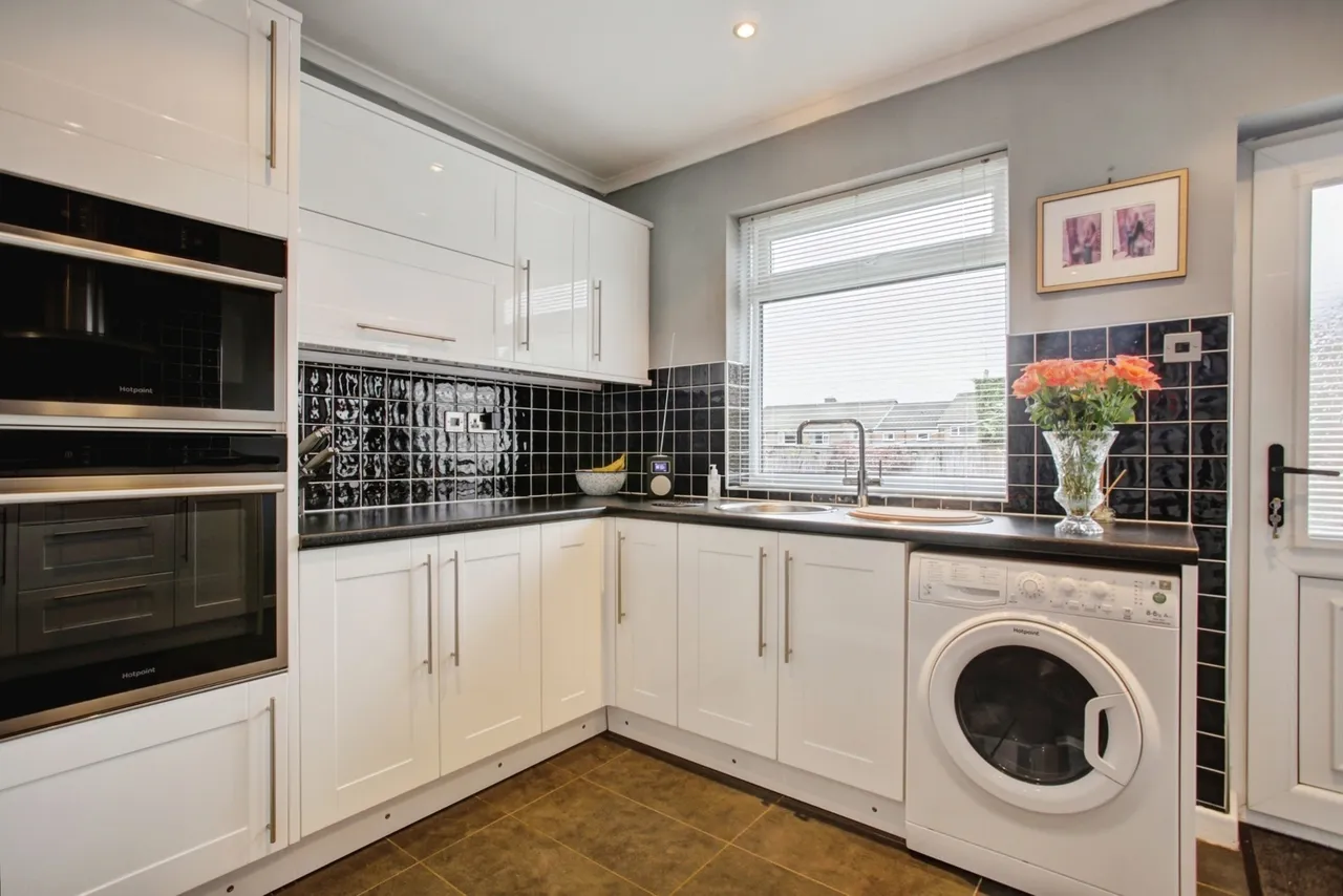 Jackson Avenue, Ponteland, NE20, photo 3