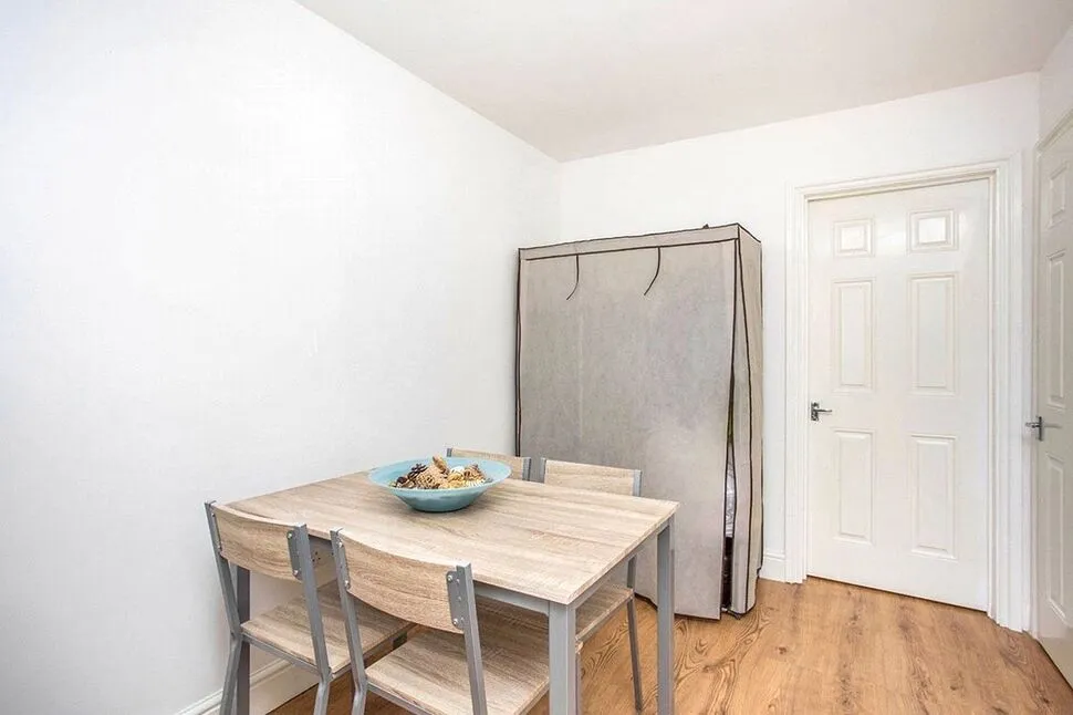 St. Albans Road, Watford, Hertfordshire, WD17, photo 4