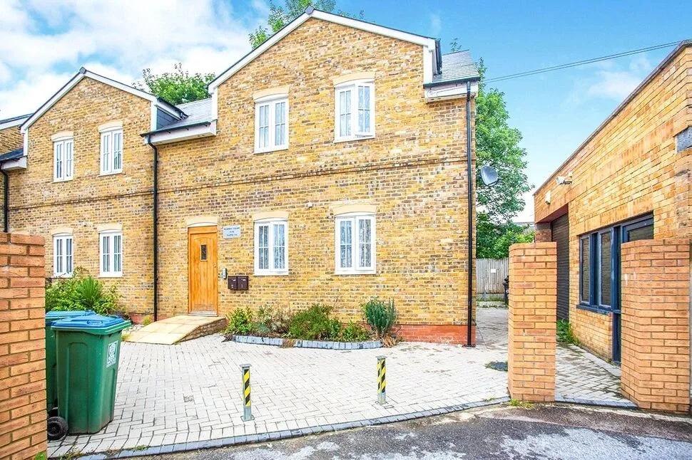 St. Albans Road, Watford, Hertfordshire, WD17, photo 7