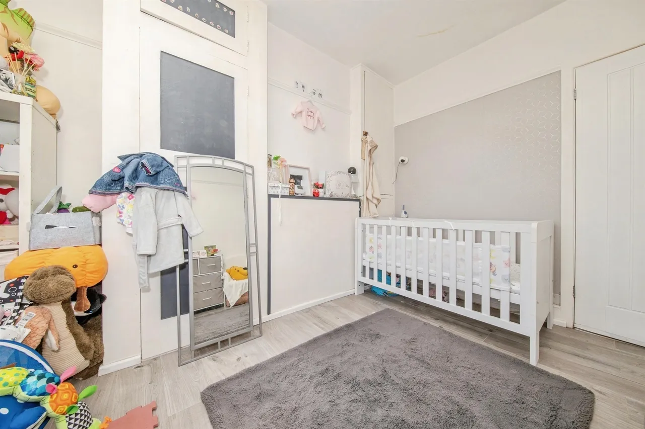 High Street, Clacton-On-Sea, CO15, photo 8