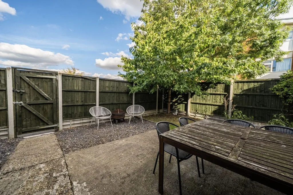 Clifton Shefford, SG17, photo 18