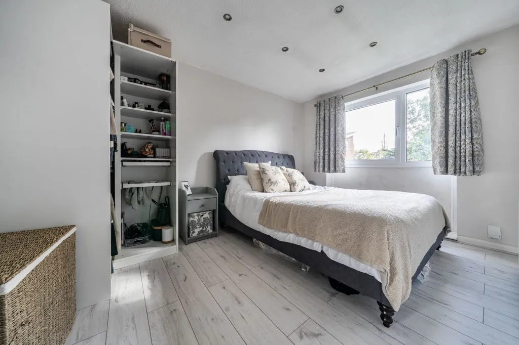 Clifton Shefford, SG17, photo 11