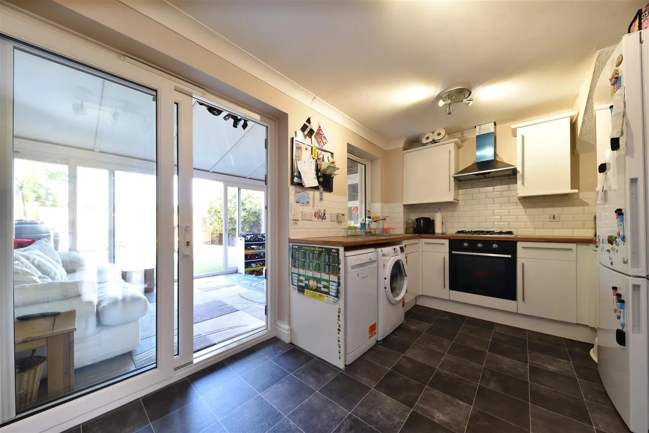 Wetherby Close, Stevenage, Herts, SG1 5RX, photo 6
