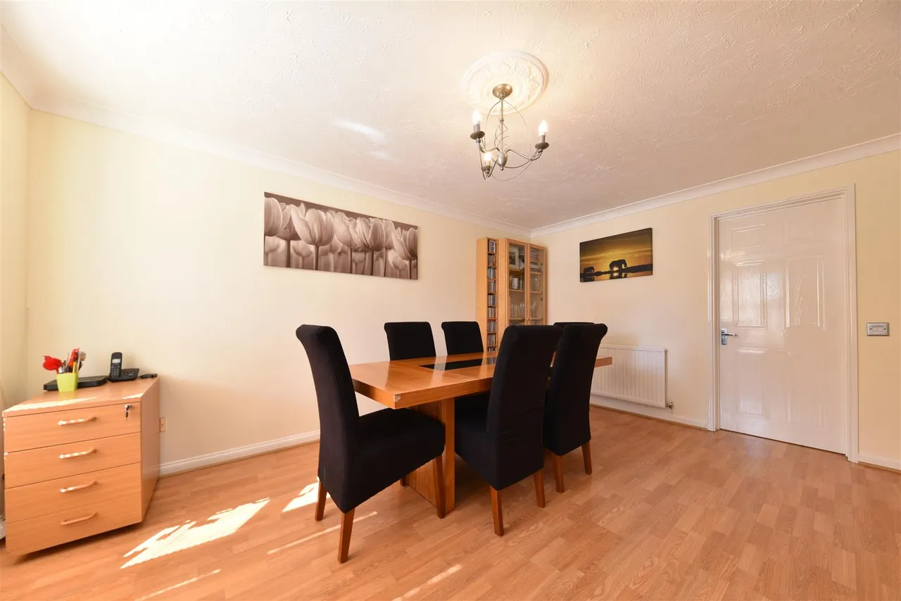 Wetherby Close, Stevenage, Herts, SG1 5RX, photo 4